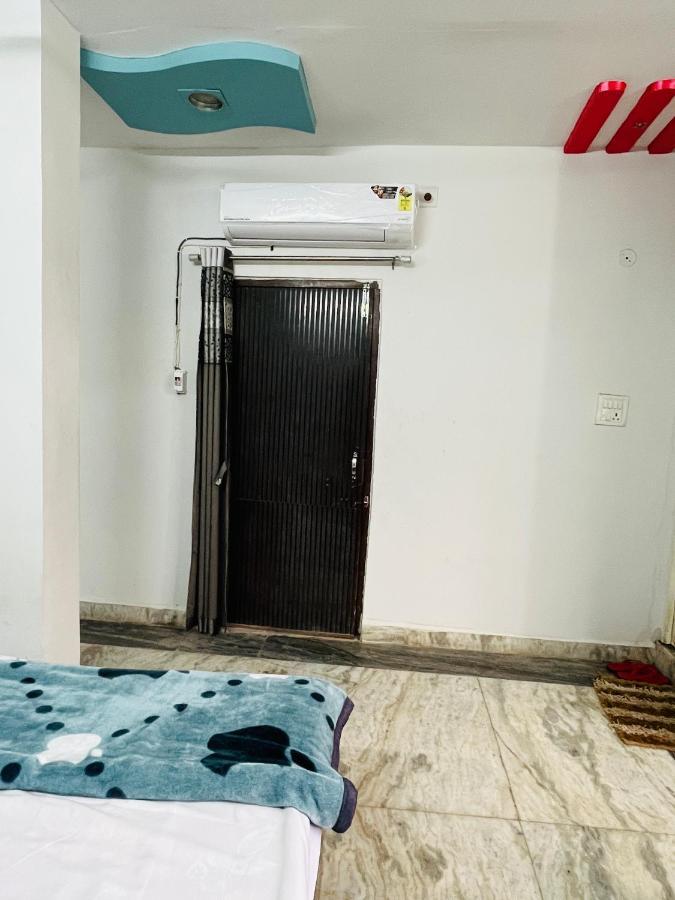 Tiwari G Home Stay Ujjain Exteriör bild