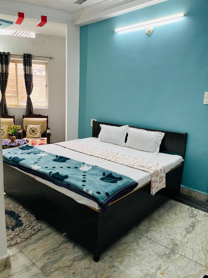Tiwari G Home Stay Ujjain Exteriör bild