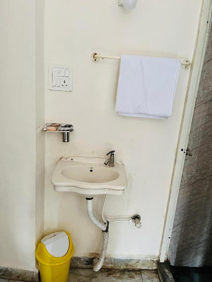 Tiwari G Home Stay Ujjain Exteriör bild