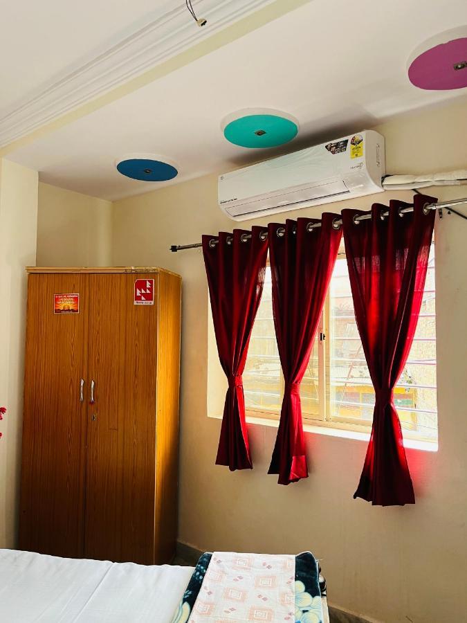 Tiwari G Home Stay Ujjain Exteriör bild
