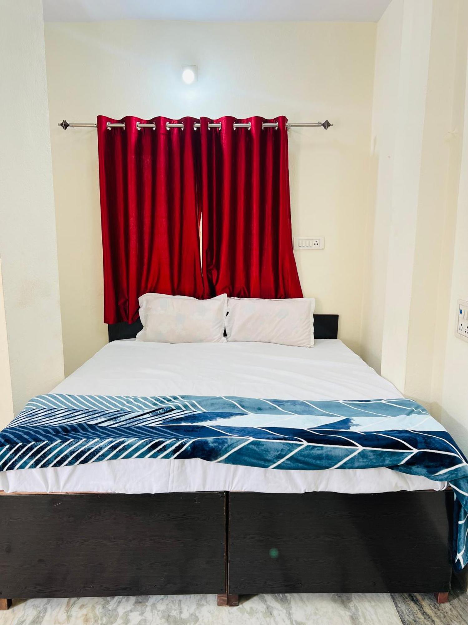 Tiwari G Home Stay Ujjain Exteriör bild