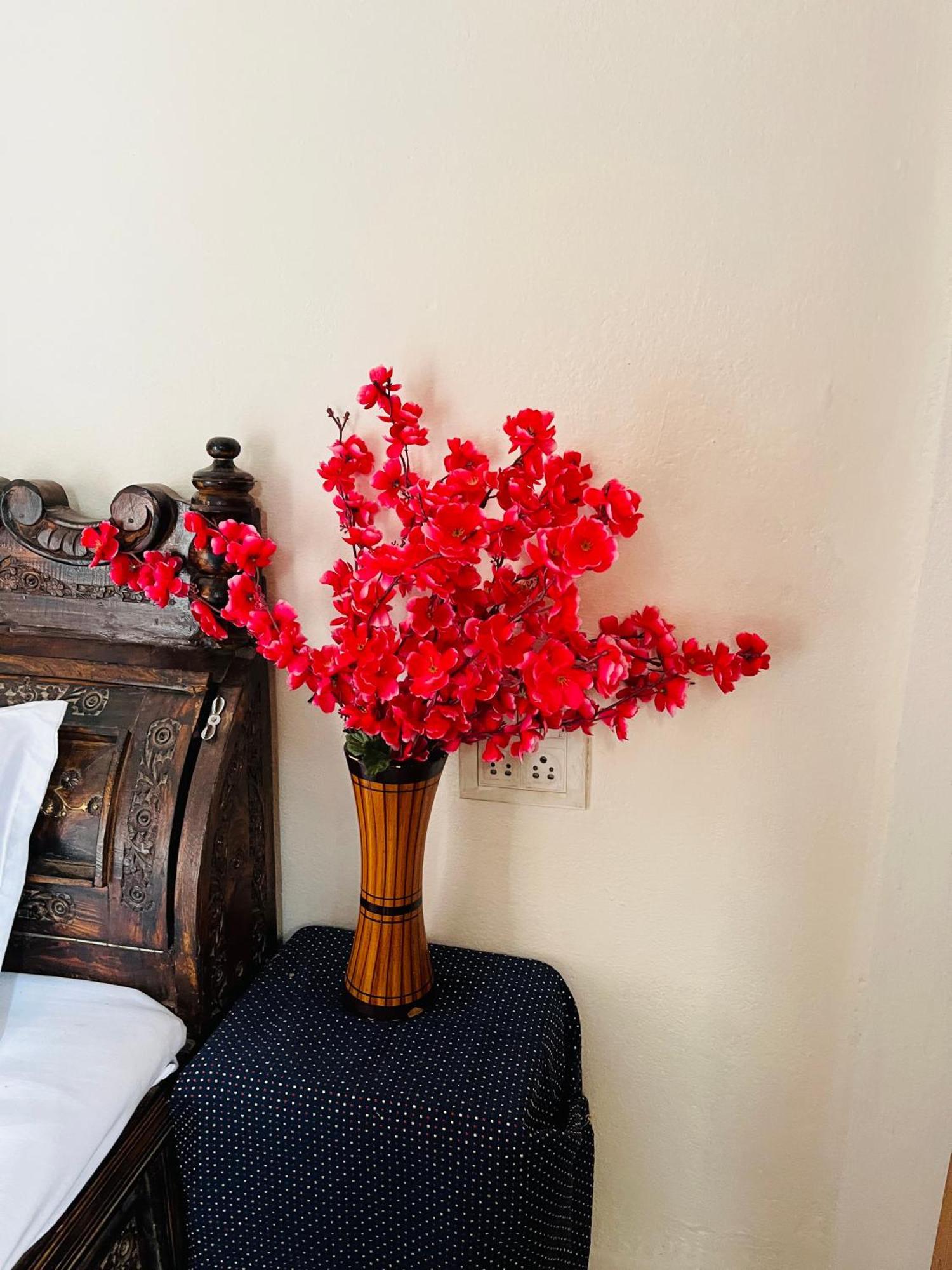 Tiwari G Home Stay Ujjain Exteriör bild